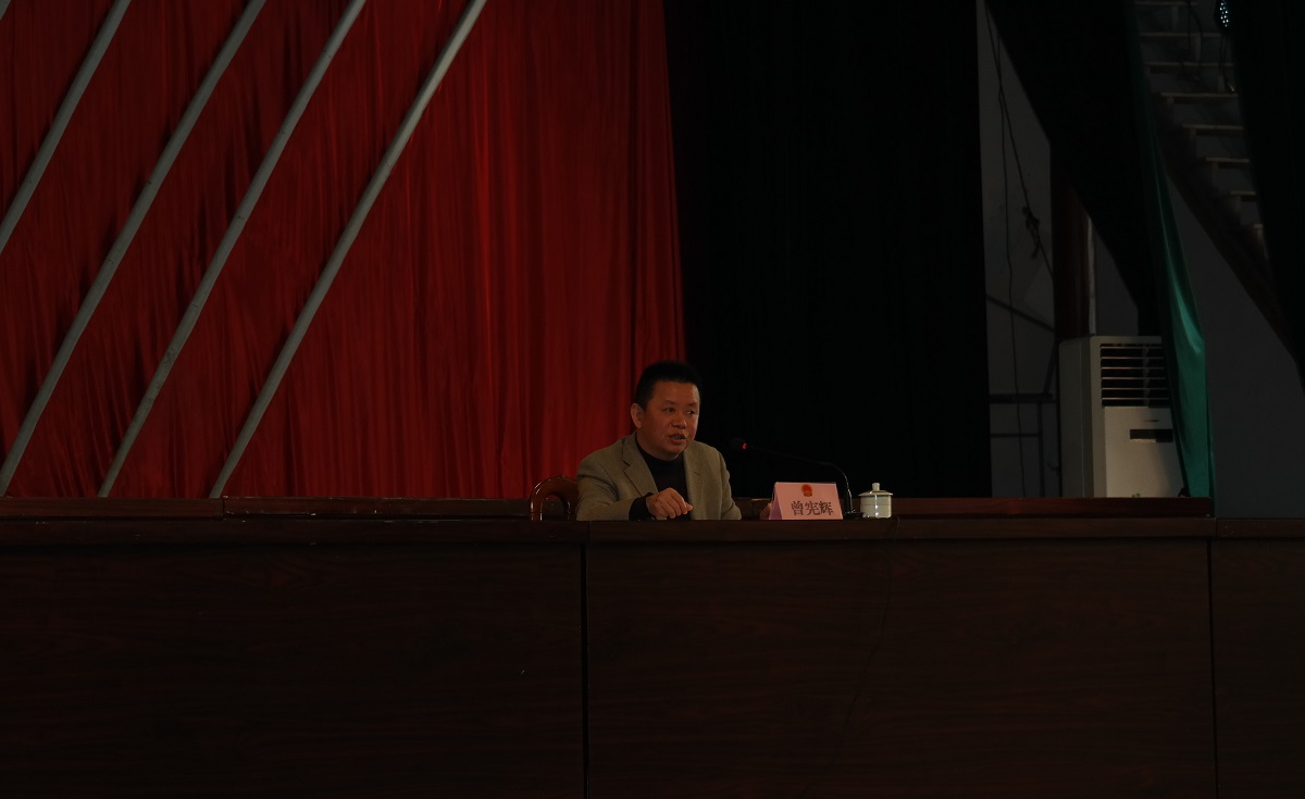 ������һ����ְ���˴����