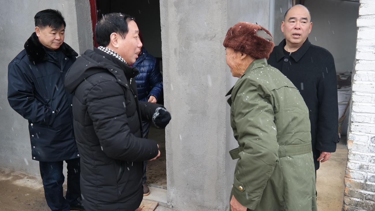 ���˴���ظɲ�����ðѩ�߷�ο��ƶ����