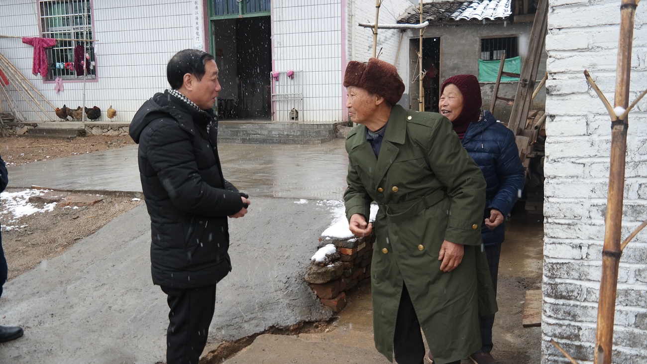 ���˴���ظɲ�����ðѩ�߷�ο��ƶ����