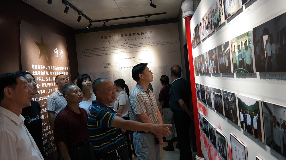 ���˴�ί����ص�֧�� ӭ����һ��������ʷ�������ҡ�ǿ����