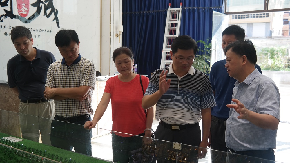 ���˴�ί�ḱ������������������б����԰��ӹ���